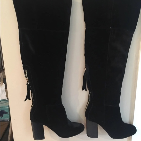 Over the knee boots - Picture 1 of 7